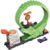 Hot Wheels Gator Loop Attack Playset with 1:64 Scale Car